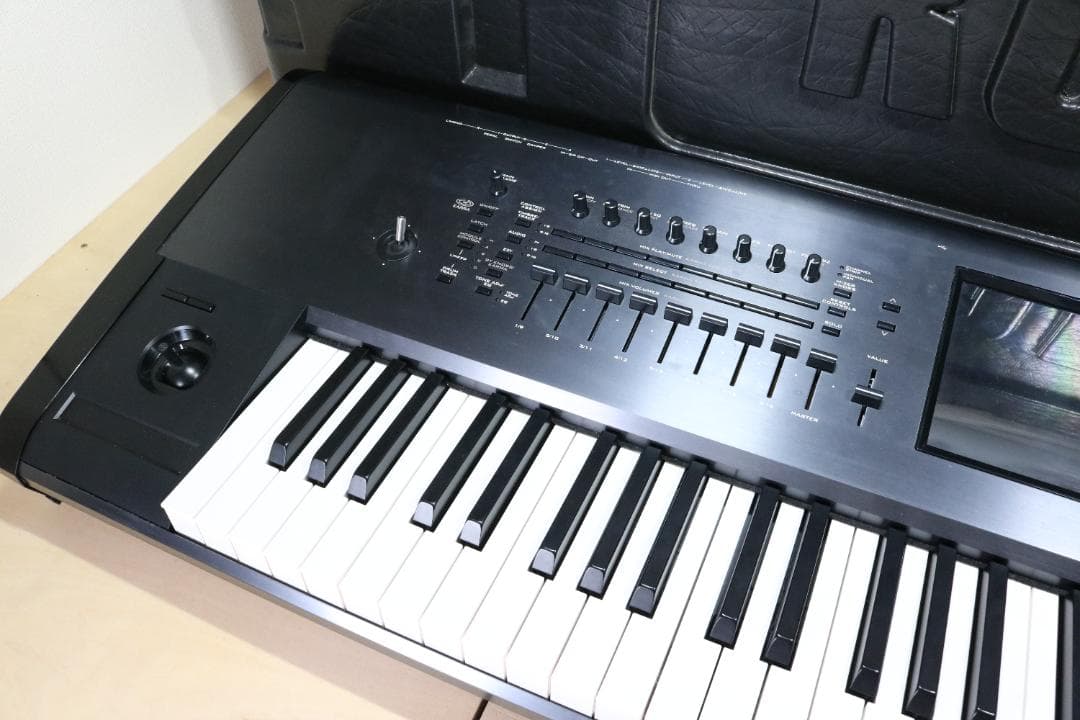 【良品】KORG KRONOS-73 73鍵 シンセサイザー 純正ハードケース