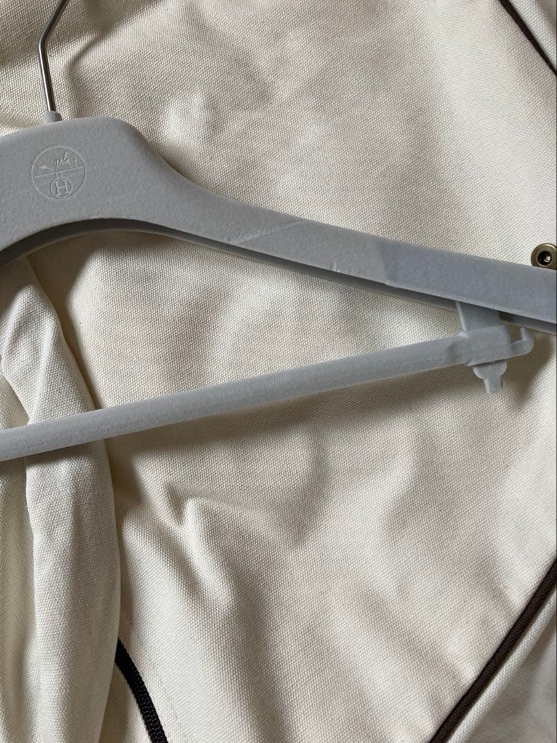 エルメス　ガーメント　ハンガー1 コート用1枚　ジャケット2枚