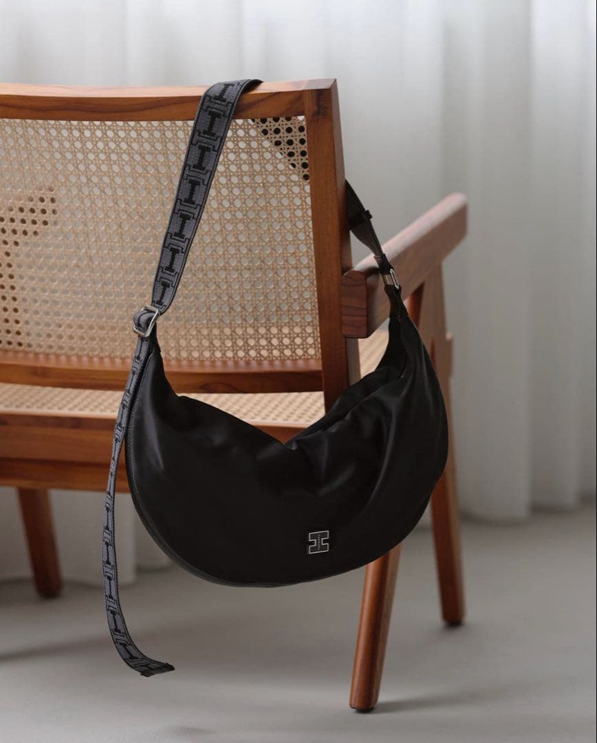 【美品】IACUCCI イアクッチ　アーゴ M NYLON/CERVO
