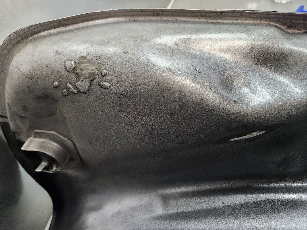 H*o様 GB250 タンク 大きな凹みなし 塗装ベース