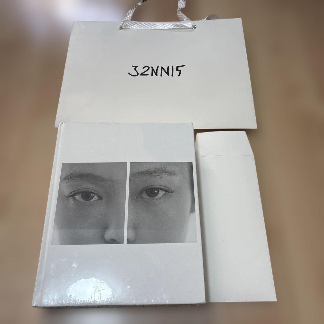 JENNIE J2NNI5 ジェニ 写真集 フォトブック