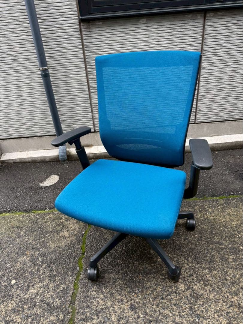 【美品】オカムラESCUDO(エスクード) 　オフィスチェア　事務イス