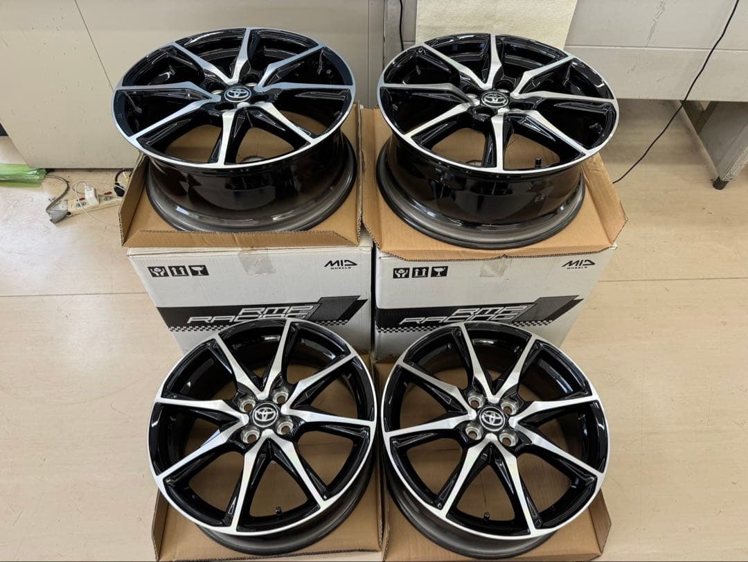 トヨタ アクア GRスポーツ 純正ホイール