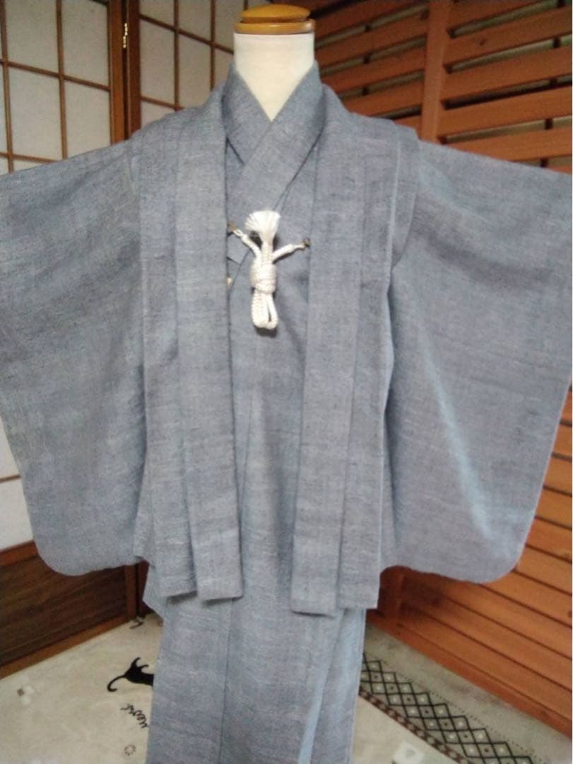 takeです。男の子用・3歳向け・正絹の紬地お着物セット