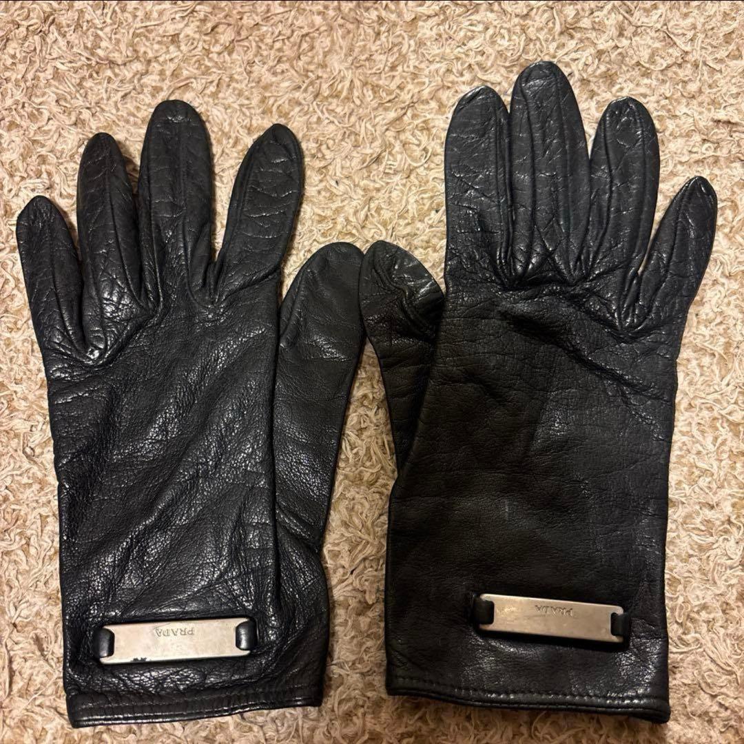 PRADA ブラックレザー手袋