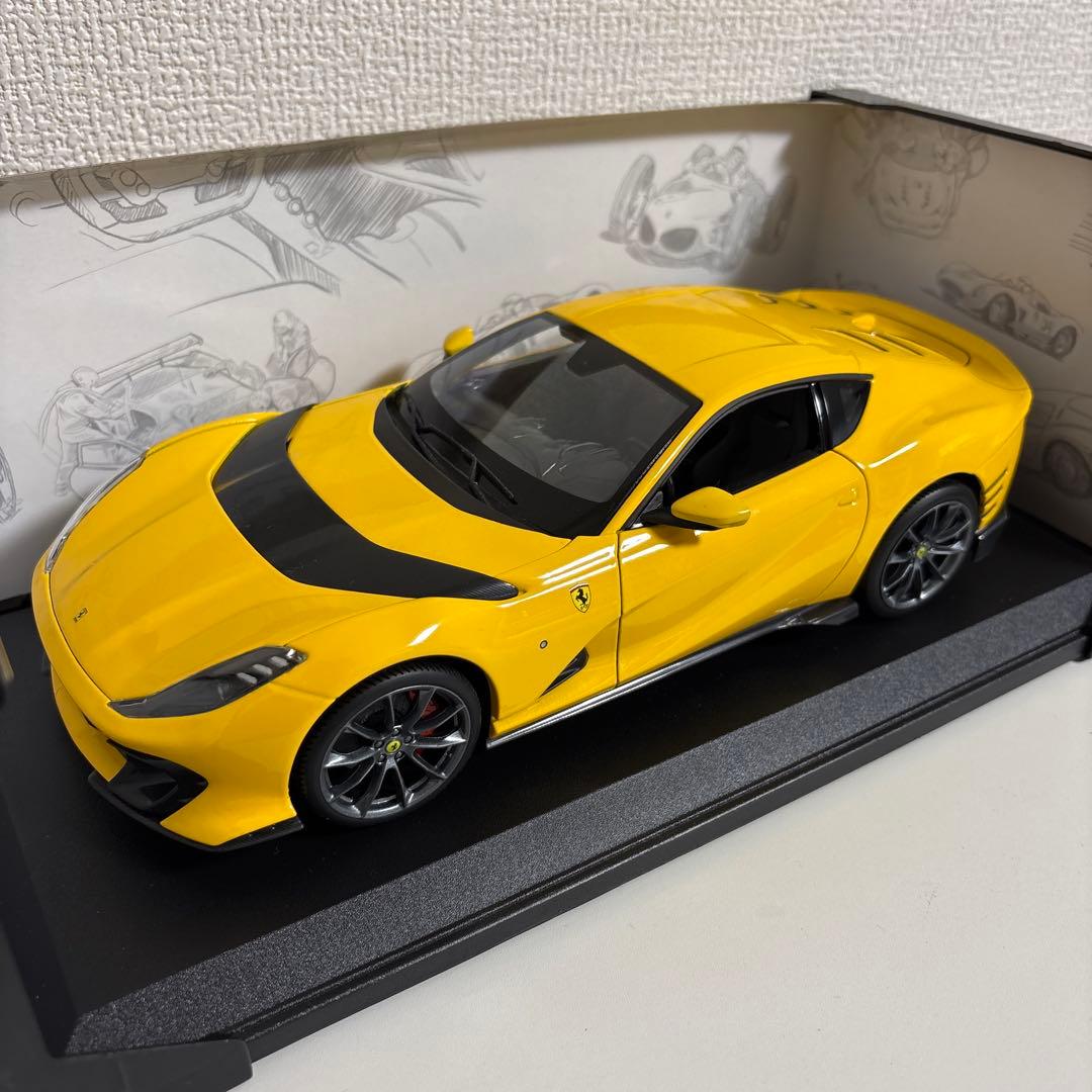 ブラーゴ 1/18 Ferrari 812 Competizione