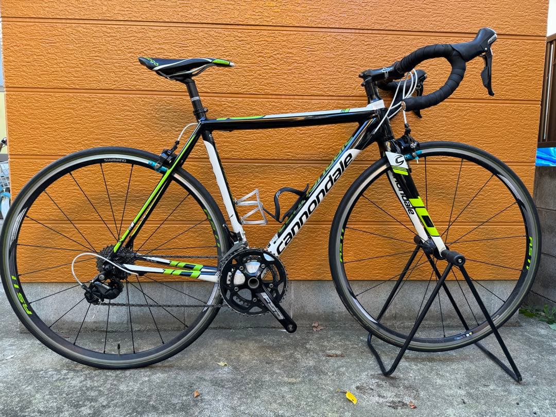 ロードバイク キャノンデール CAAD10 2015年　サイズ52