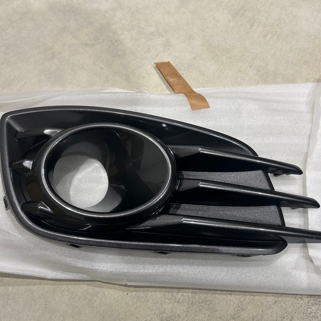 ZC32S フォグランプベゼル　純正