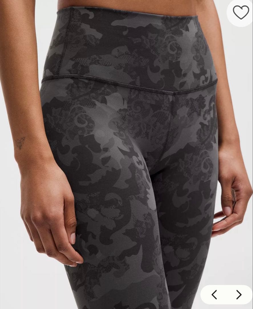 ルルレモン　ブラックカモフラージュ ヨガパンツ　サイズ4