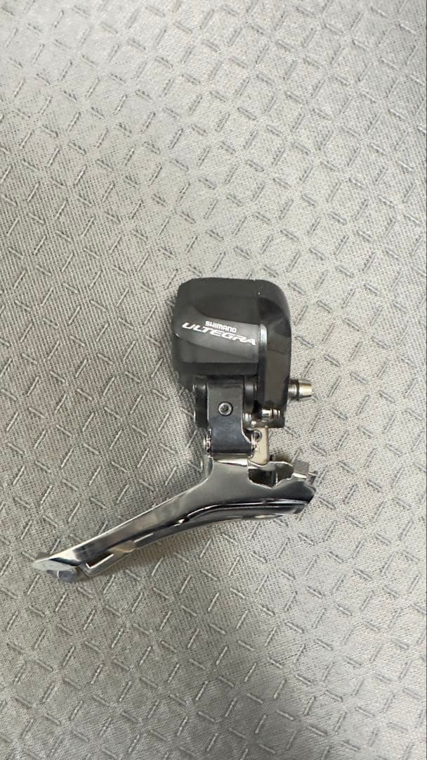 Shimano Ultegra フロントディレイラー　6870