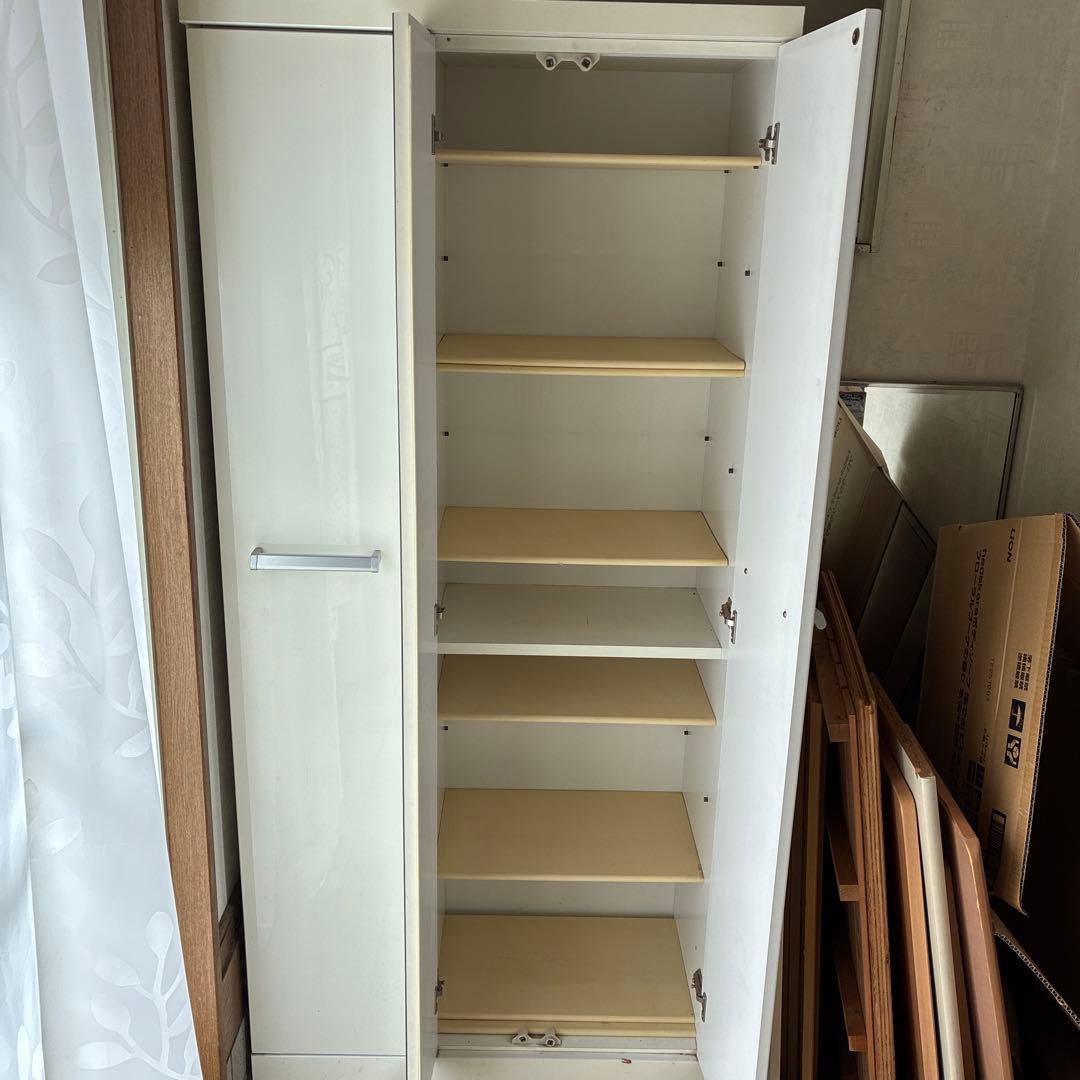 引き取り限定　白のシューズボックス