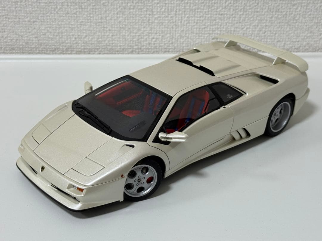 1/18 ランボルギーニディアブロSE30イオタ　オートアート