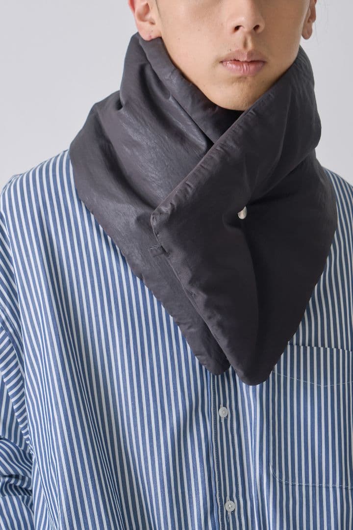 miffew（ミフュー）REVERSIBLE DOWN MUFFLER　ブラック