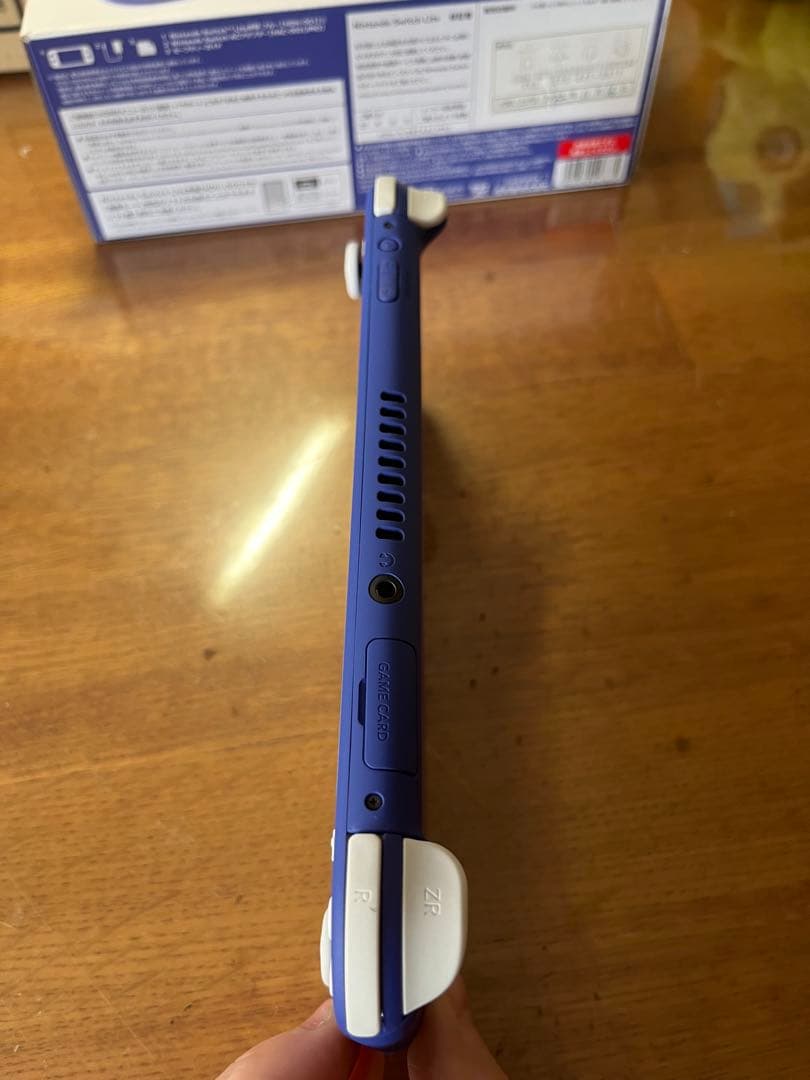 【美品】Nintendo Switch Lite ブルー本体と箱付き