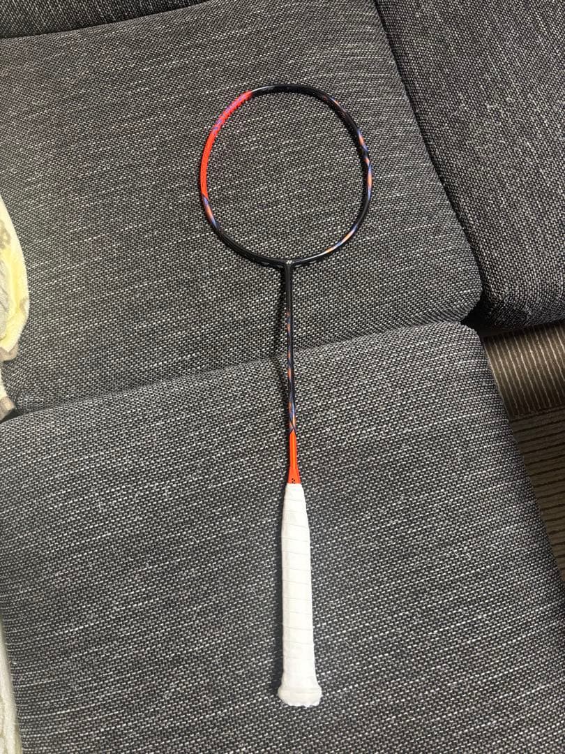 ASTROX 77 PRO バドミントンラケット 4U5G