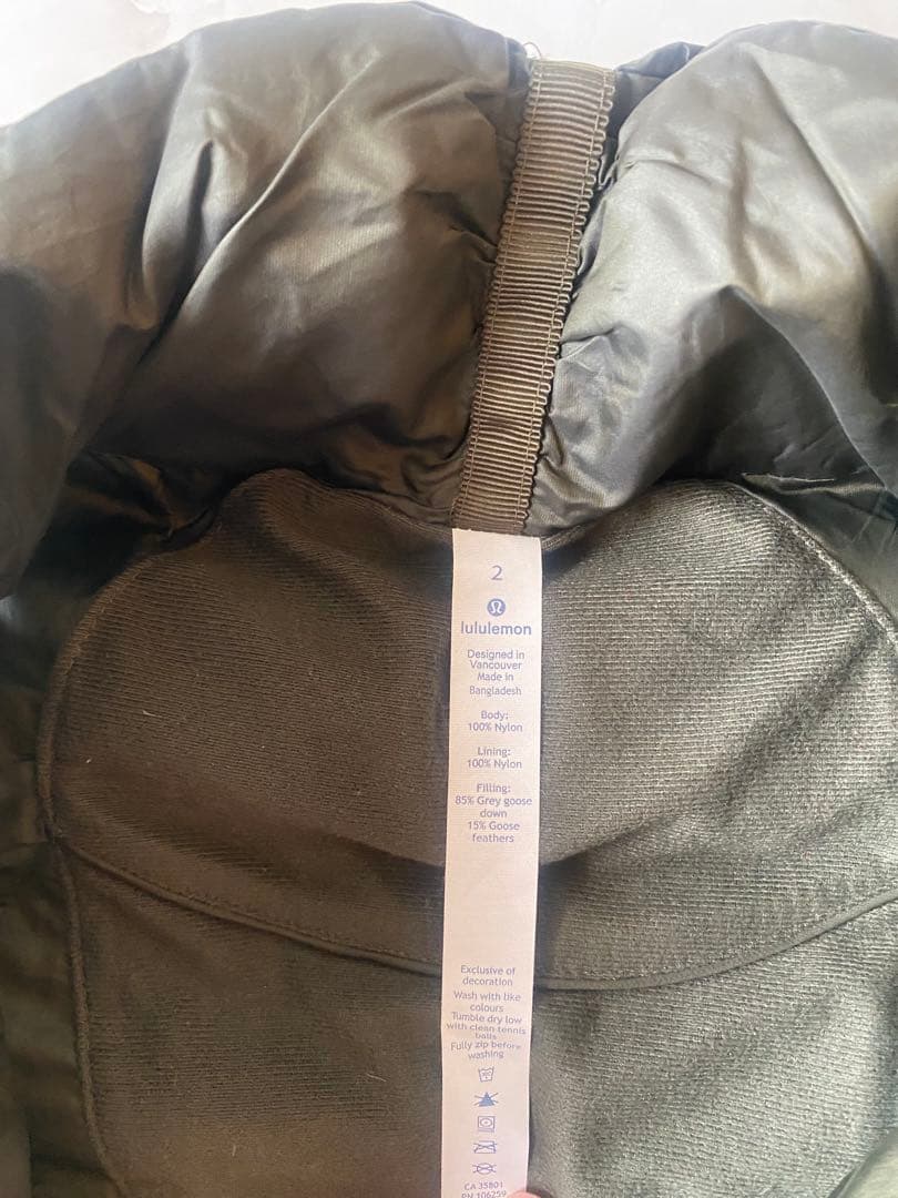 ルルレモン　ダウンベスト　ロング　2