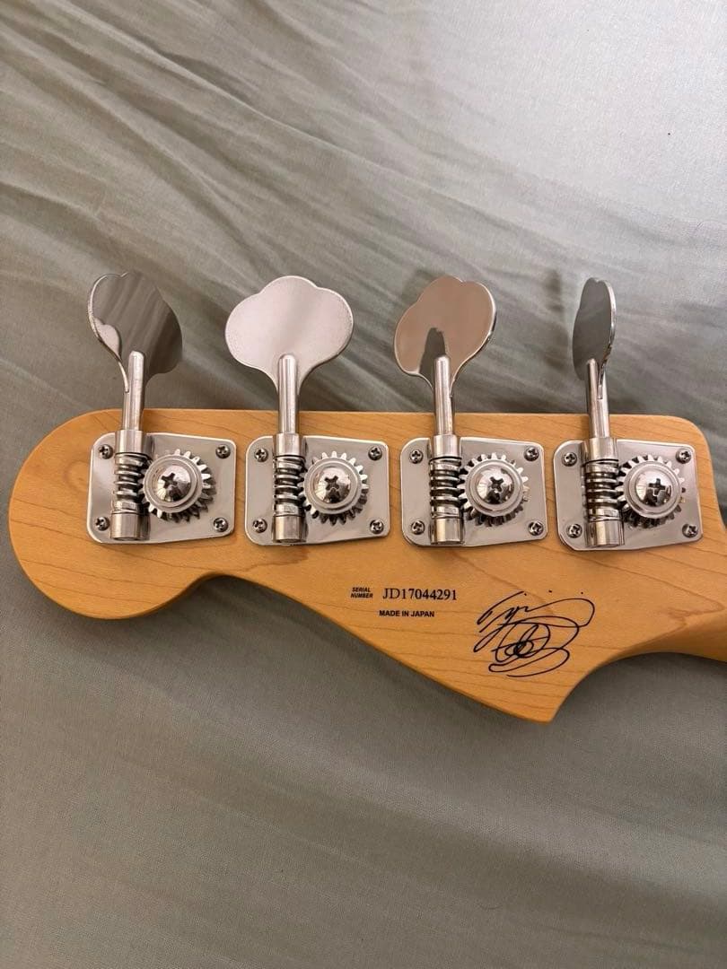 ベース SCANDAL TOMOMI PRECISION BASS [Fender]