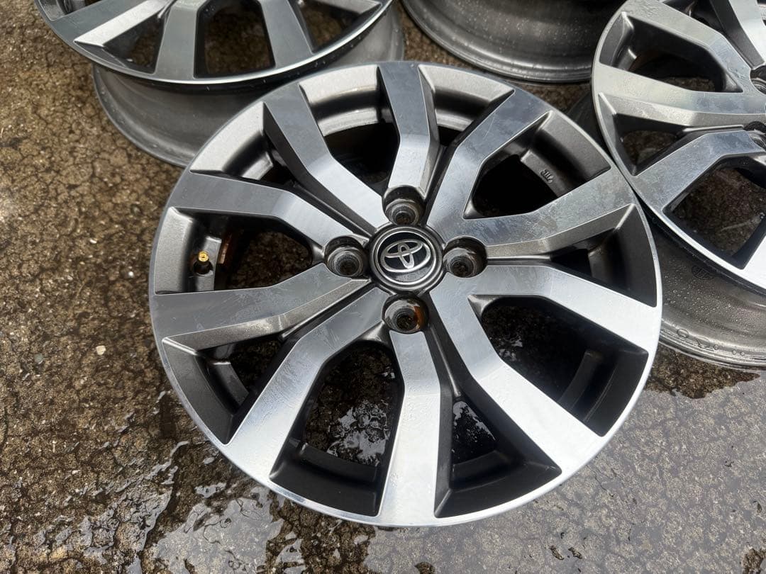 トヨタ ルーミー/ダイハツ トール純正ホイール 15インチ