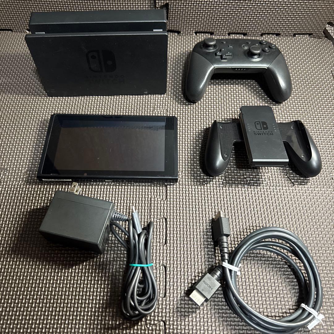 Nintendo Switch 本体 + 付属品