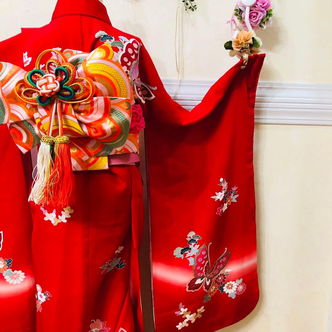 七五三 七歳‼️人気赤地に蝶々花々金彩金箔煌びやか‼️便利で人気❤️完全フルセット‼️赤