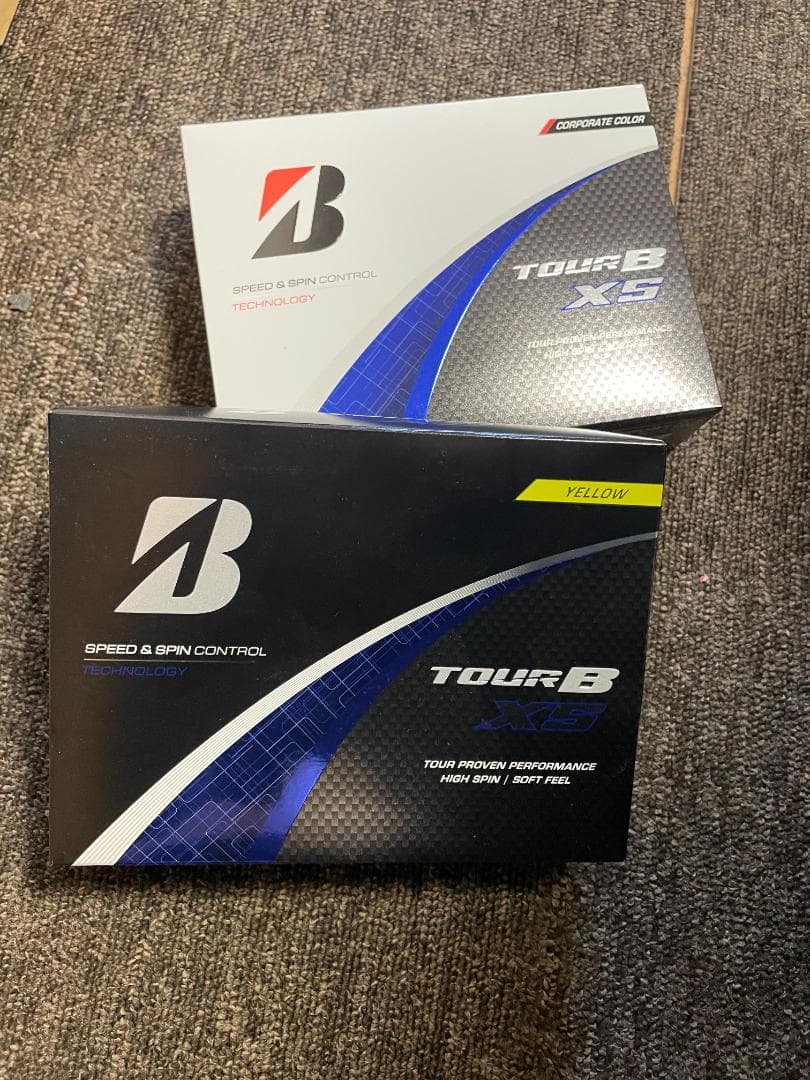 Bridgestone TOUR B XS イエロー、コーポレートカラー