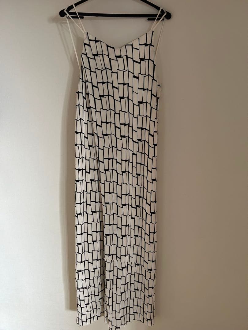 クリスタルプリーツオールインワン　36