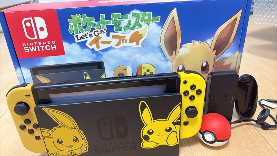 【美品】Nintendo Switch 本体 ピカブイ【メモリーカード付き】