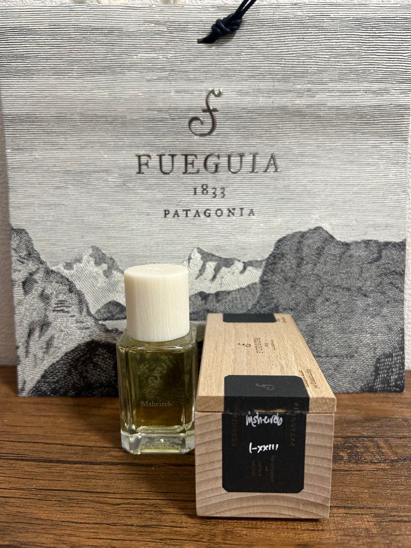 美品☆フエギア　ムシェイレブ　30ml ショッパー付き