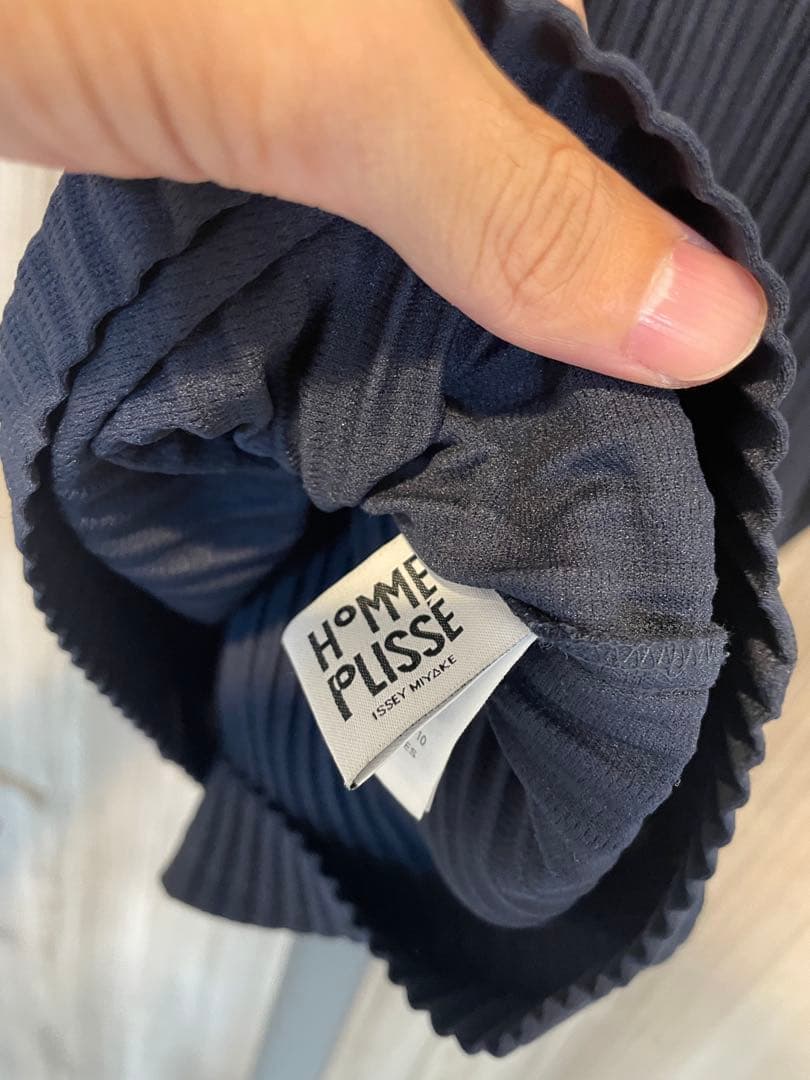 オムプリッセイッセイミヤケ BASICS ポロシャツネイビー