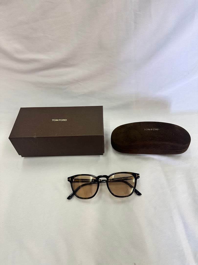 TOMFORD トムフォード サングラス TF5890-B 美品 度なし