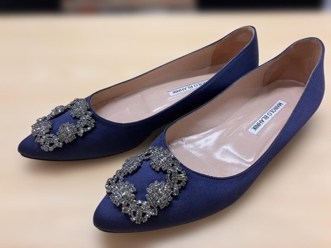 き*ん様 MANOLO BLAHNIK 美品マノロブラニク　ハンギシ37 パンプ