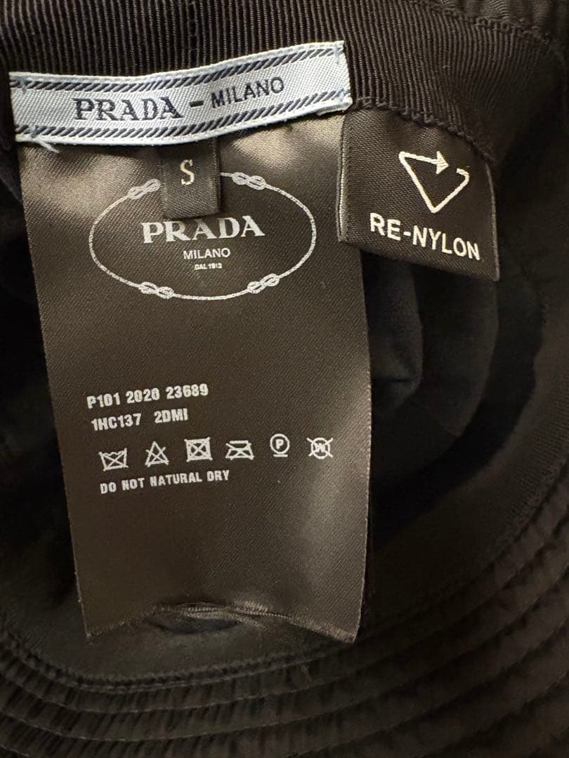 PRADA ブラック バケットハット Sサイズ