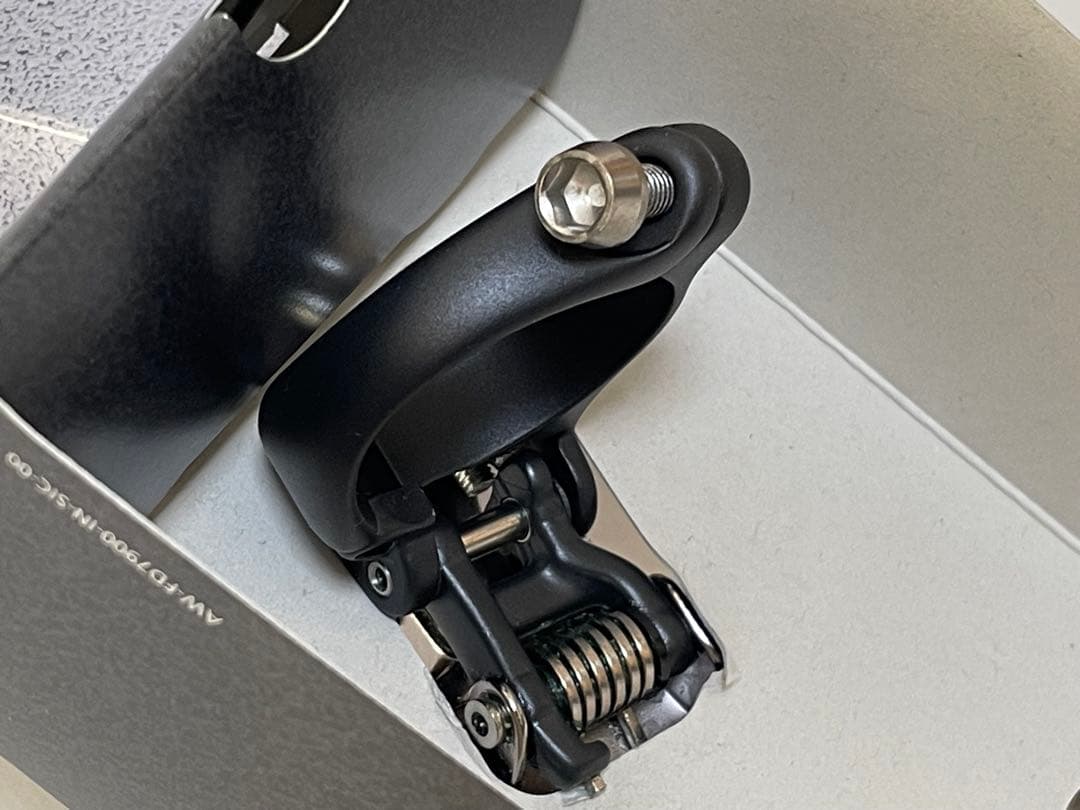 シマノDURA－ACEフロントディレイラー「FD－7900－B」新品