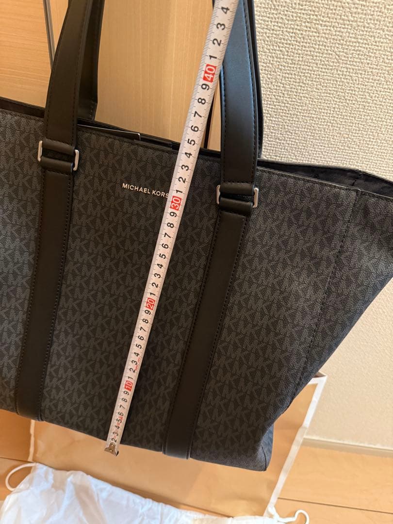 MICHAEL KORS ブラックトートバッグ