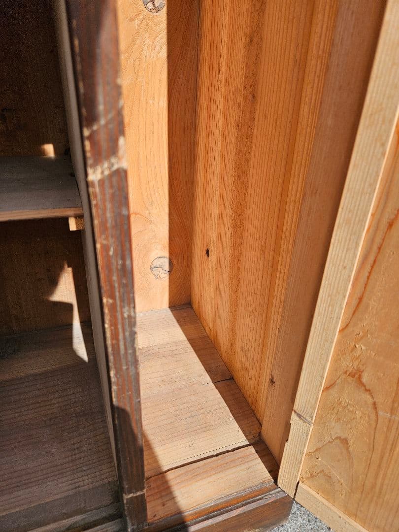 ジャパンアンティーク 木製の下駄箱 収納棚 和家具 キャビネット 古家具 レトロ