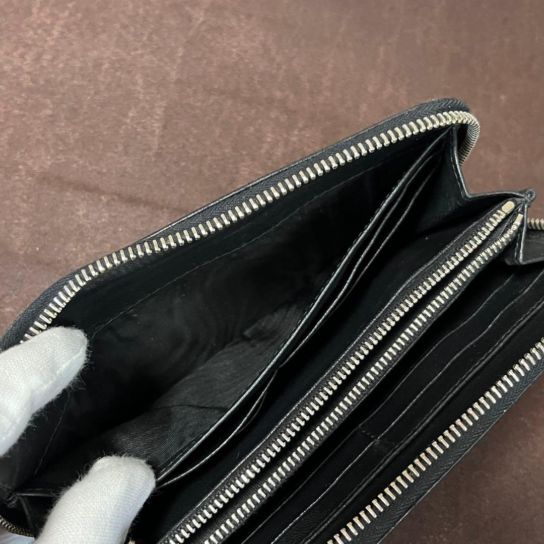 ☆miu miu ミュウミュウ黒、シルバー、紺のクールなデザインレザー 長財布