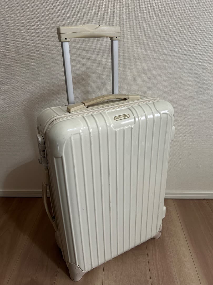 リモワ(RIMOWA)の別注スーツケース　サルサ
