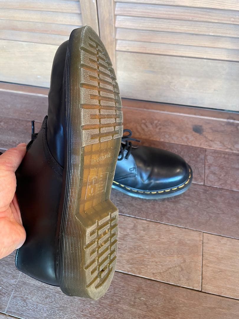 Dr. Martens ブラック 3ホールシューズ