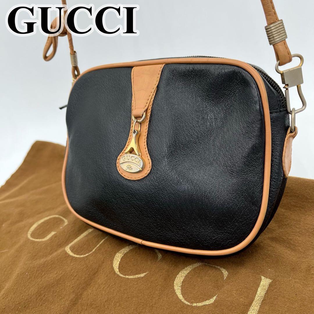 GUCCI ショルダーバッグ ポシェット 斜めがけ ロゴ金具 グッチプラス 本革