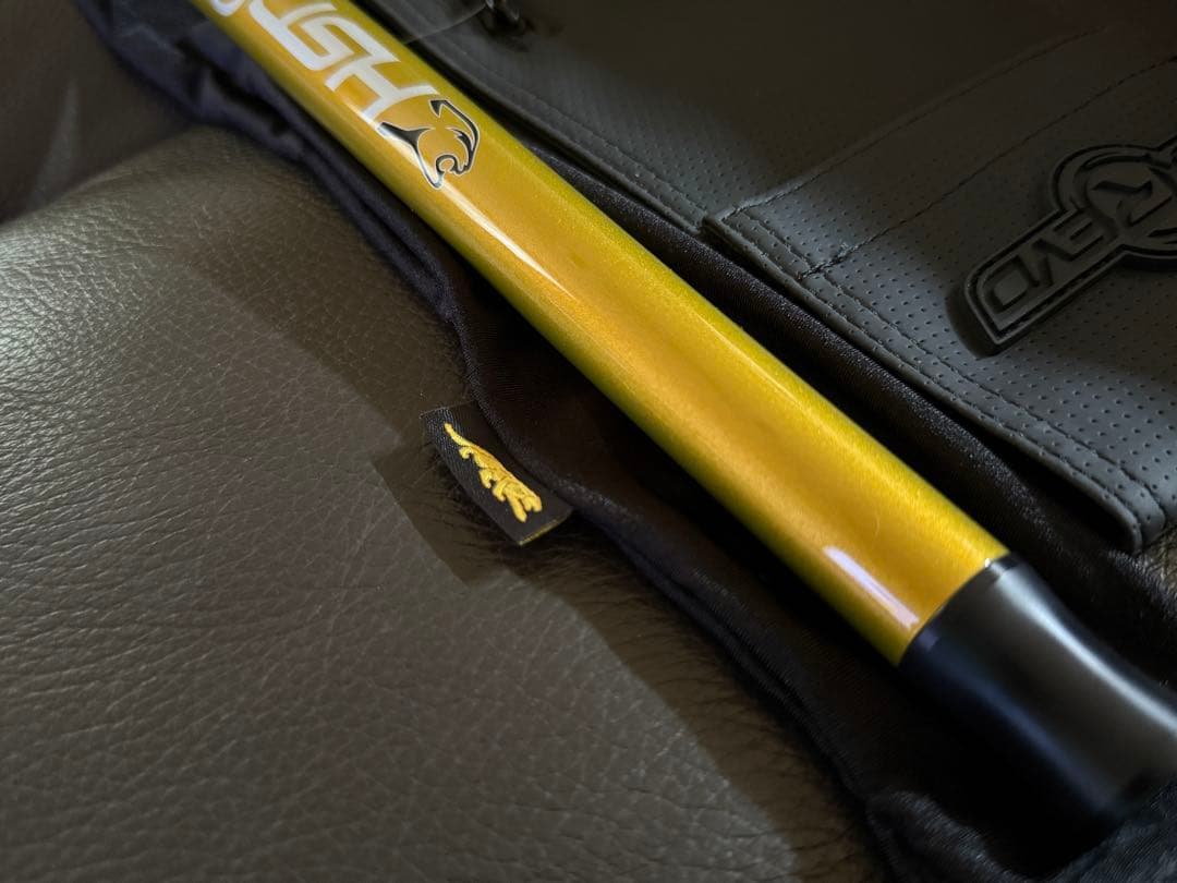 PREDATOR BK RUSH GOLD NO WRAP ビリヤードキュー