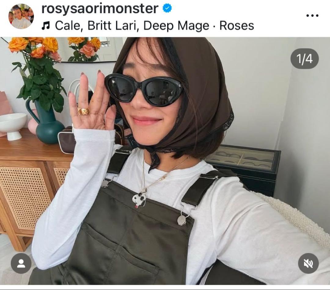 ロージーモンスター✴︎pocket frill satin all-in-one