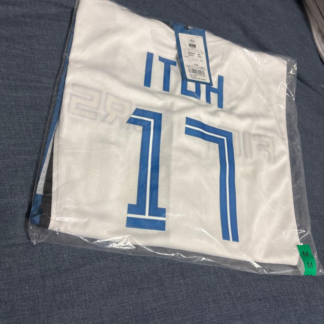 【新品未開封】日本ハムファイターズ ホームレプリカユニフォーム 伊藤大海 M