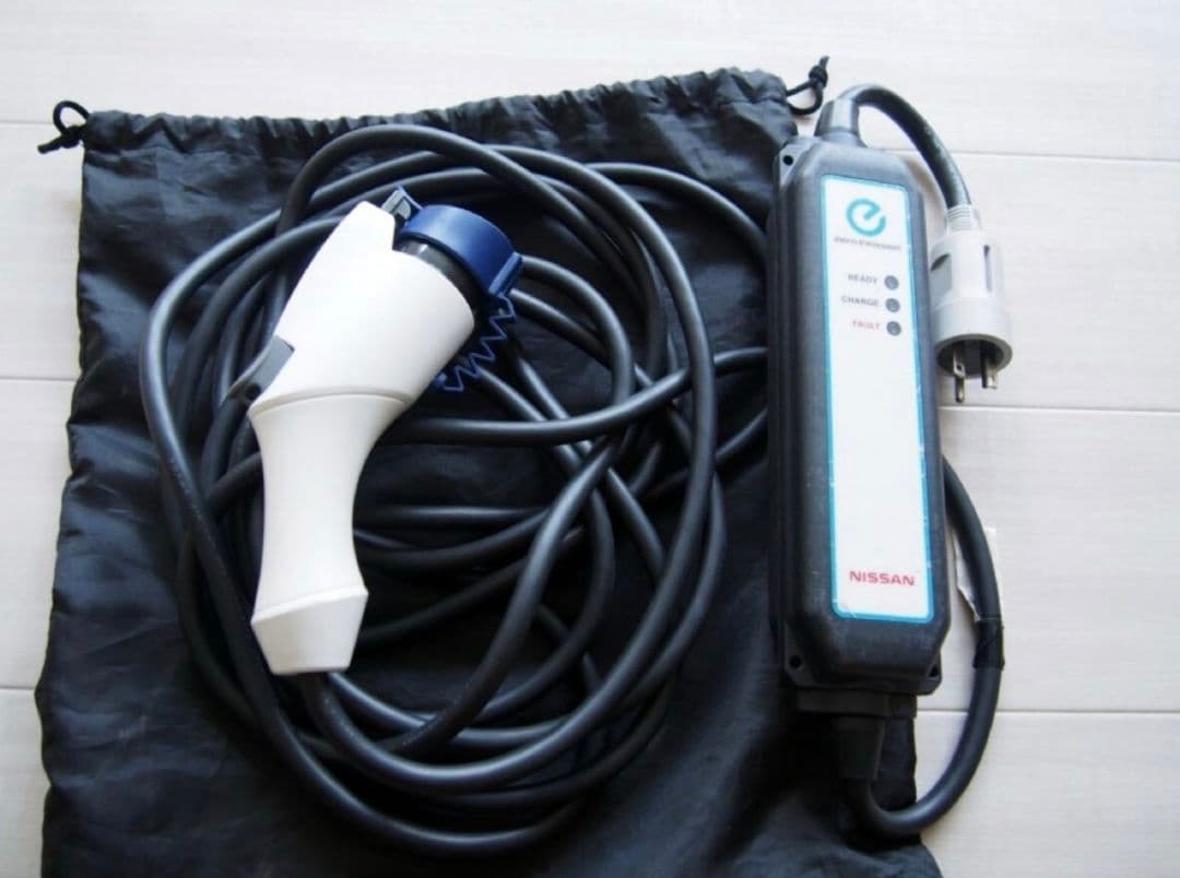 日産 NISSAN 純正リーフ 充電ケーブル 200V 15A 品番 3NK5E