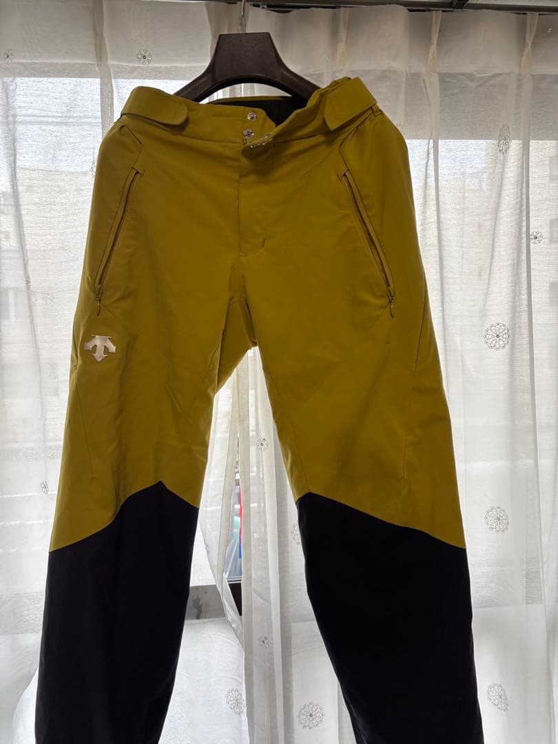 値引要請歓迎⭐️デサント⭐️スキー技術選　デモ上下セット（イエローブラック）Sサイズ