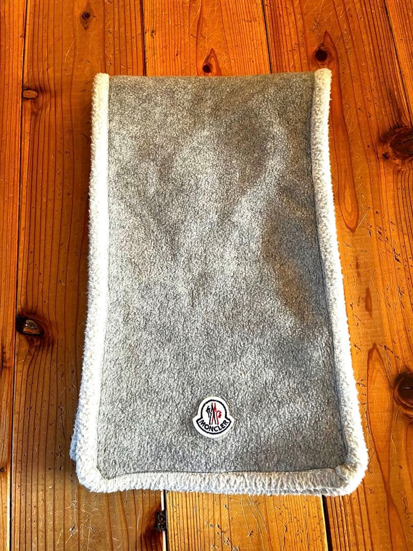 モンクレール フリースマフラー