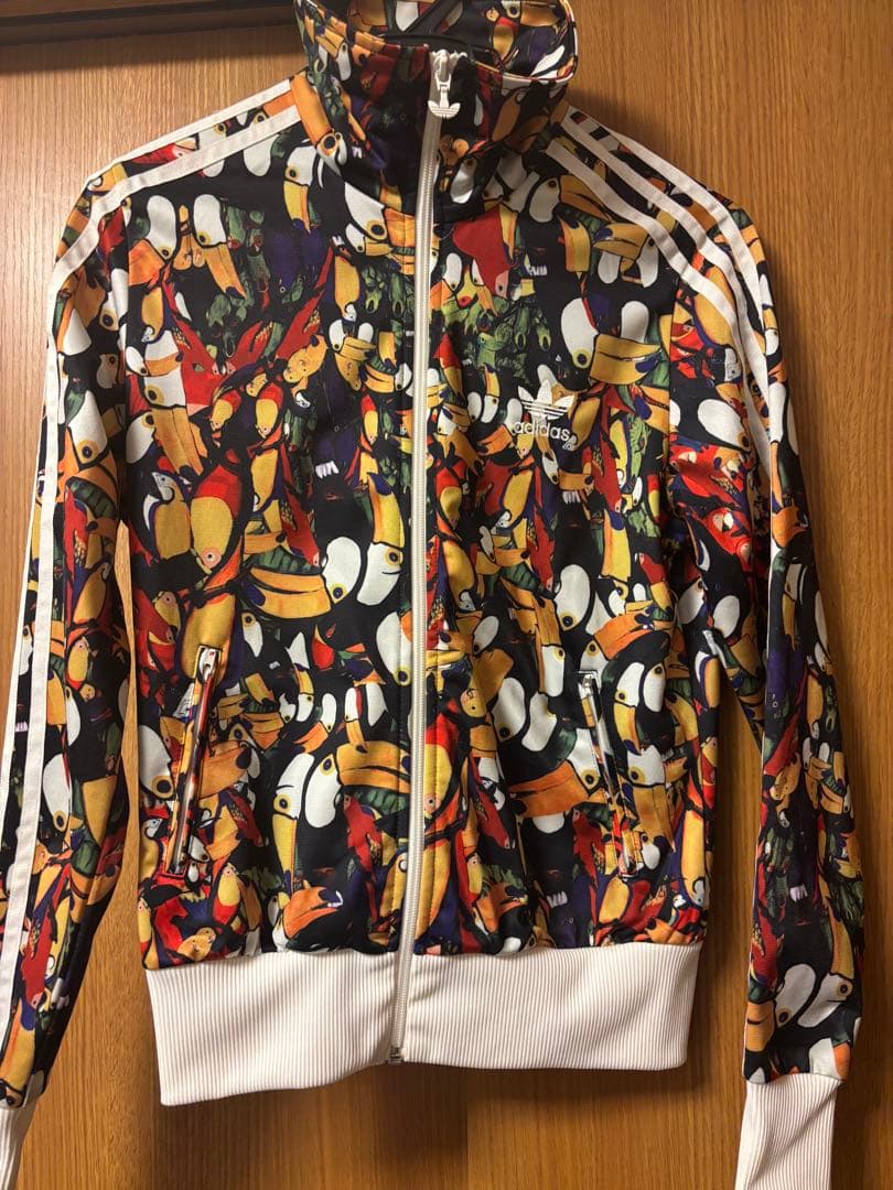 永野芽郁ちゃん風　adidas オウム柄ジッブアップジャケット