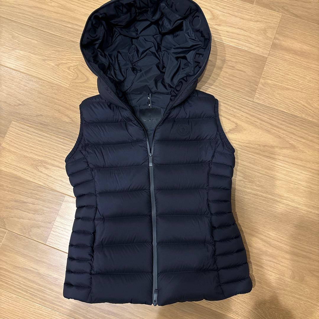 【美品】モンクレールBARRAUX ダウンベスト