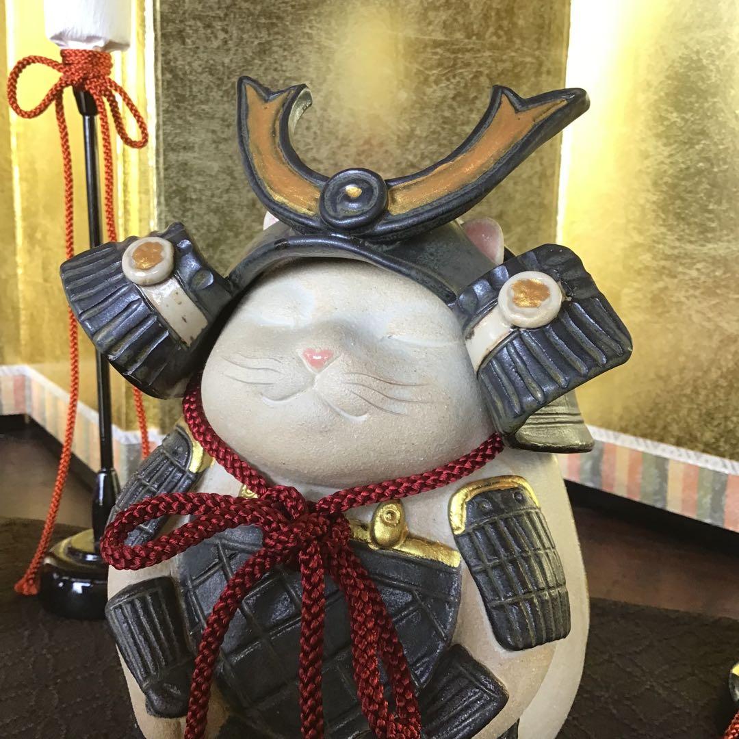 猫武将<(*ΦωΦ*)> 出陣 白猫さん［黒兜、鎧、刀］