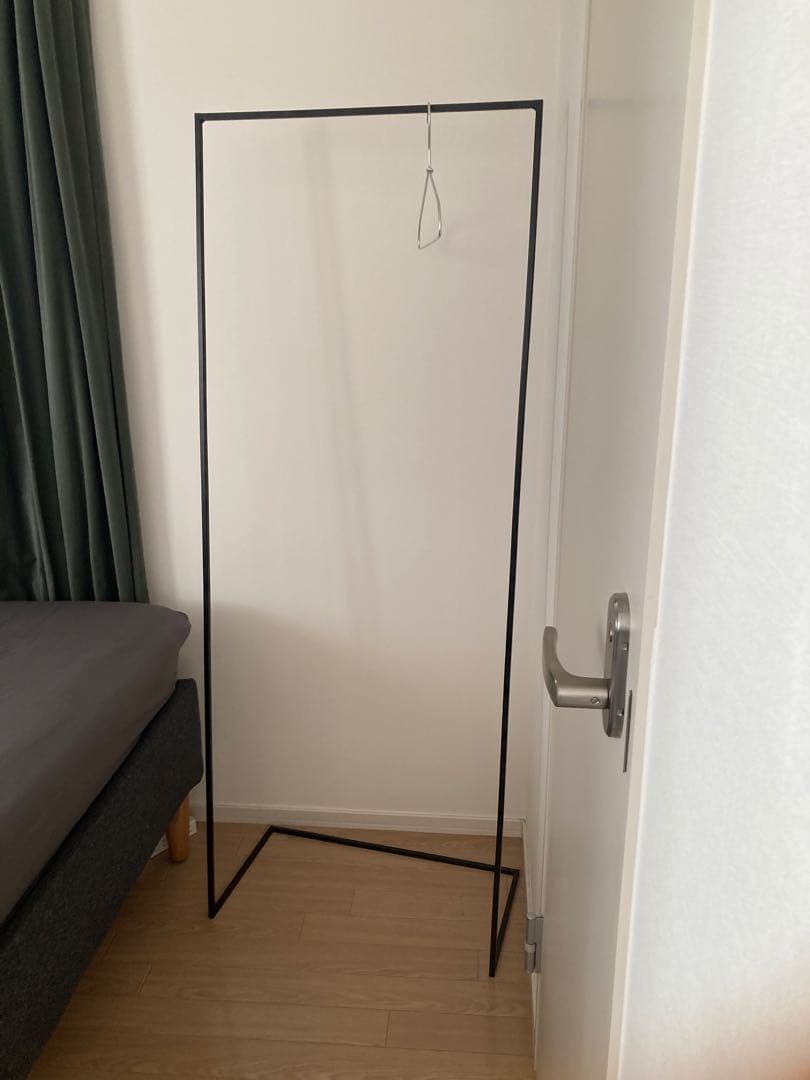 ミニマルアイアンハンガーラック