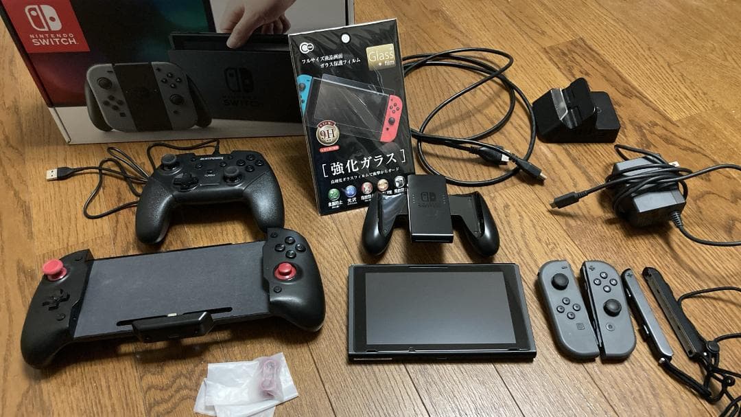 Nintendo Switch 本体 + 周辺機器 + マイクロSDカード